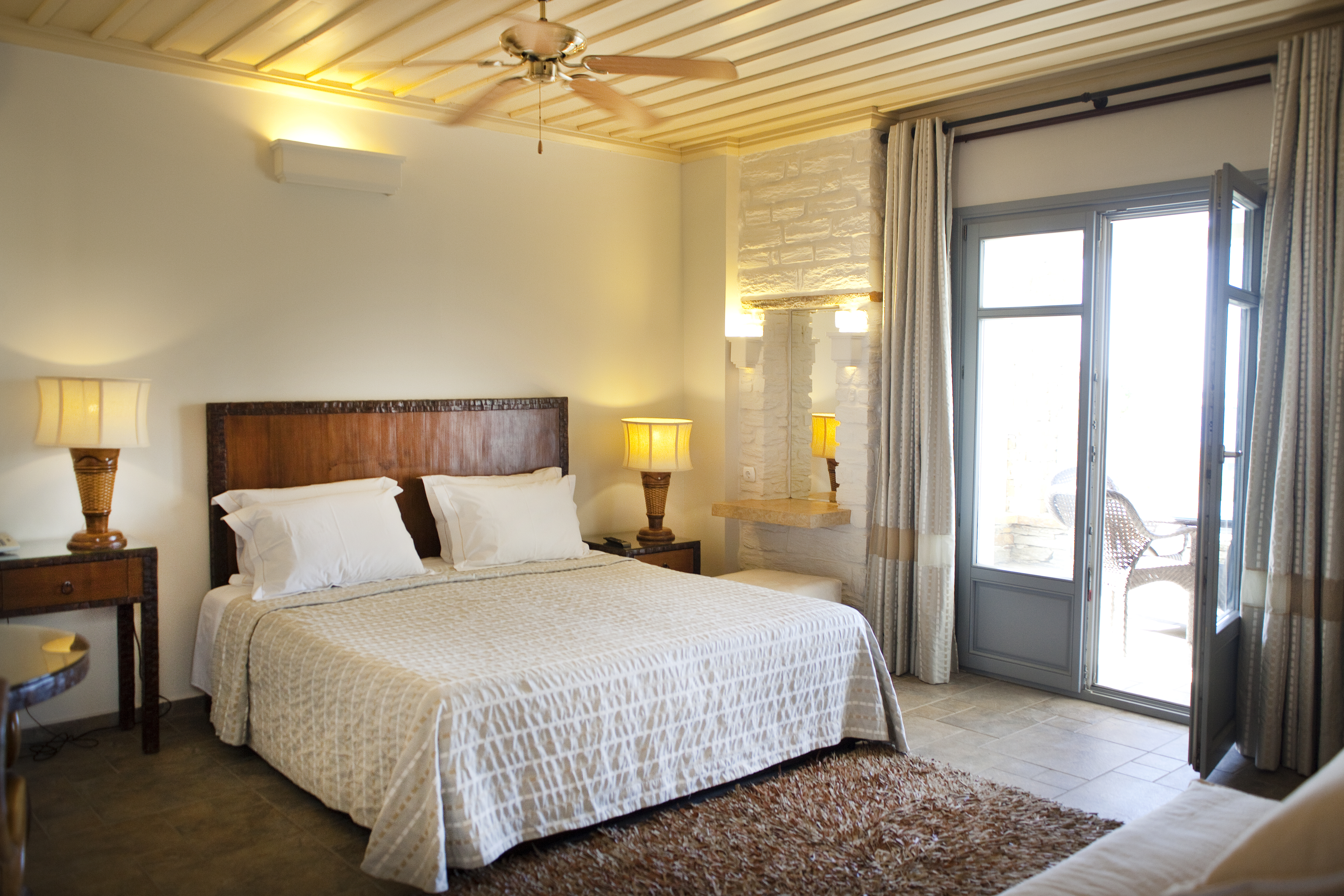 Porto Kea Suites