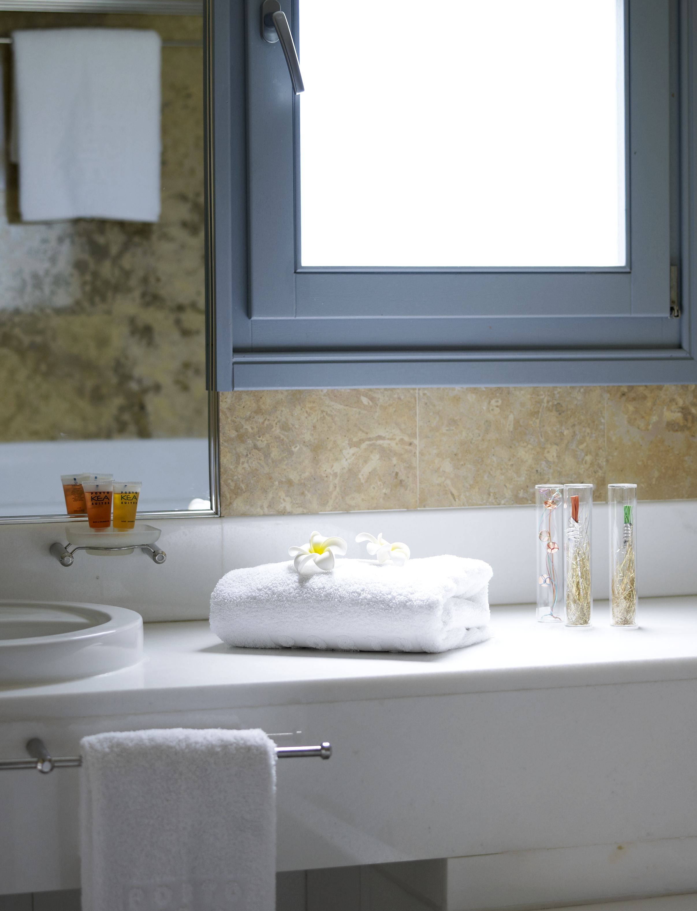 Porto Kea Suites