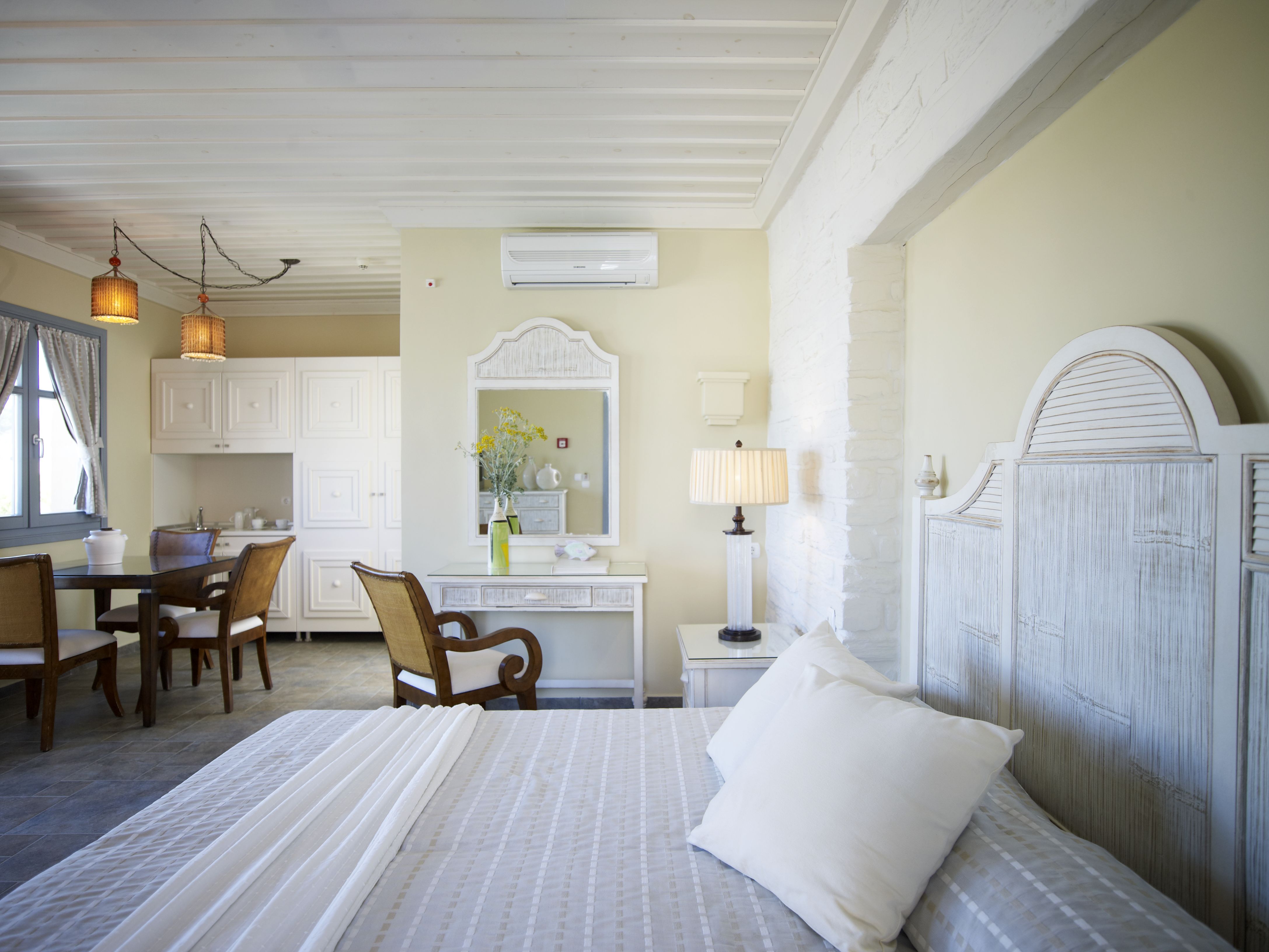Porto Kea Suites
