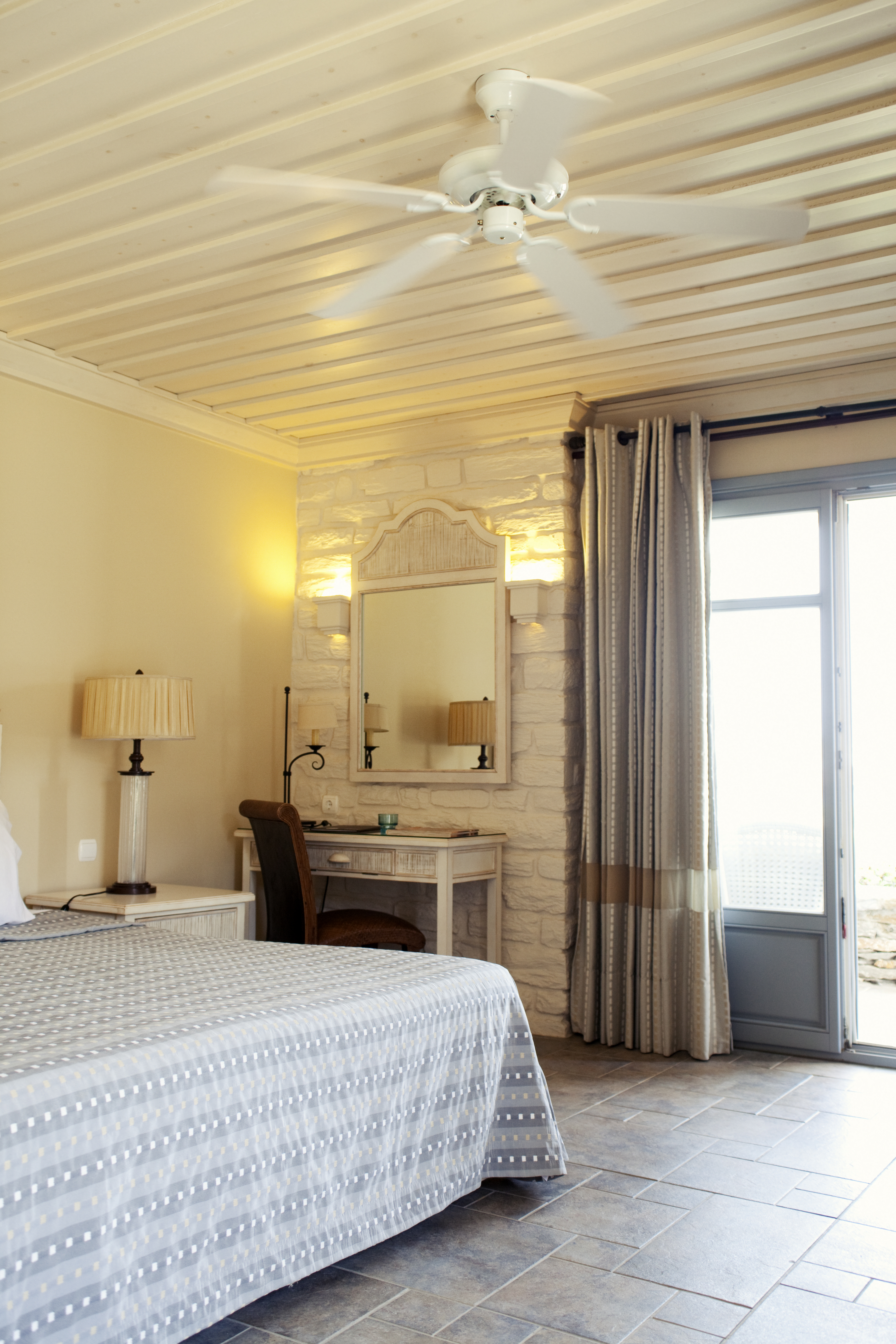 Porto Kea Suites