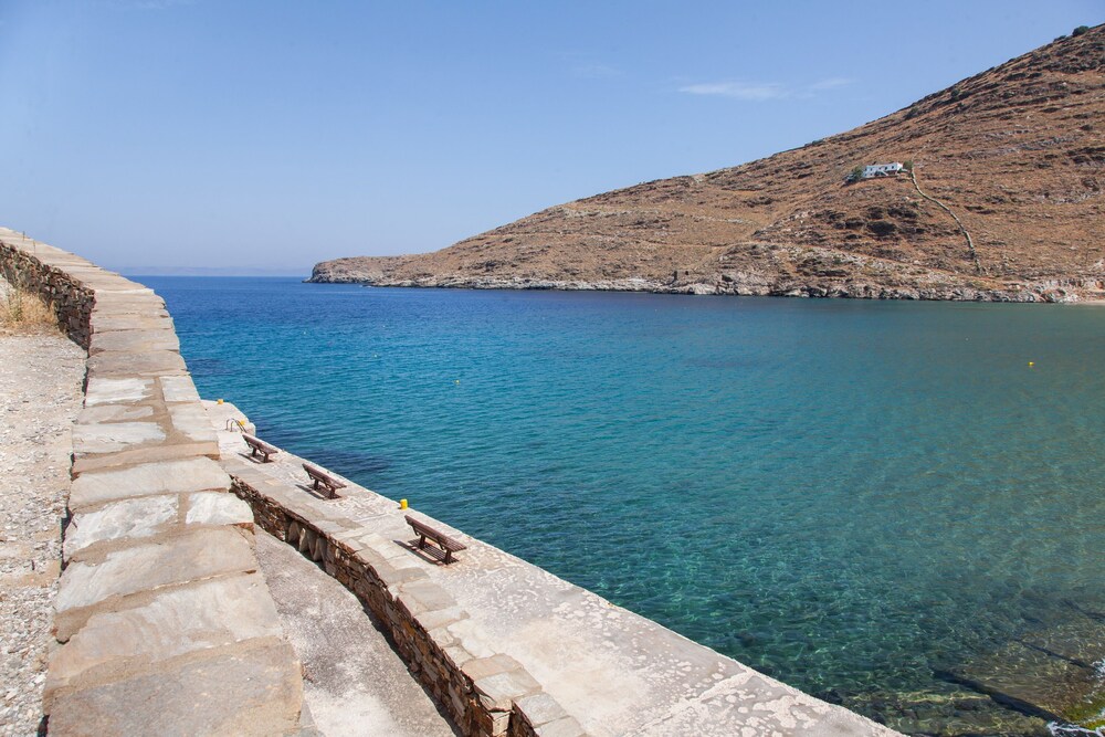 Mare Blu Koundouros