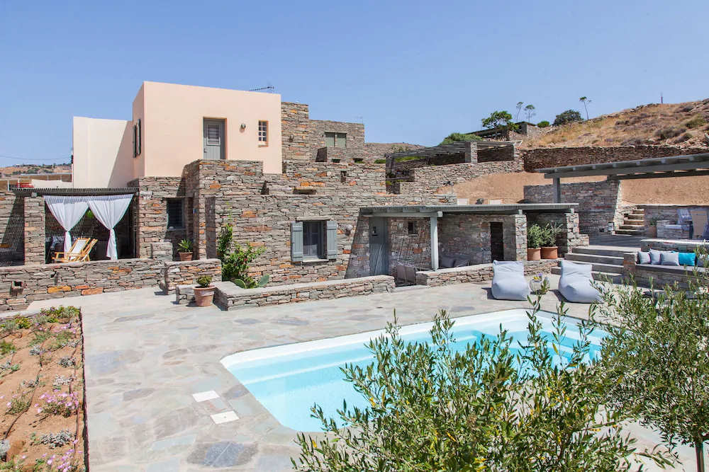 Mare Blu Koundouros