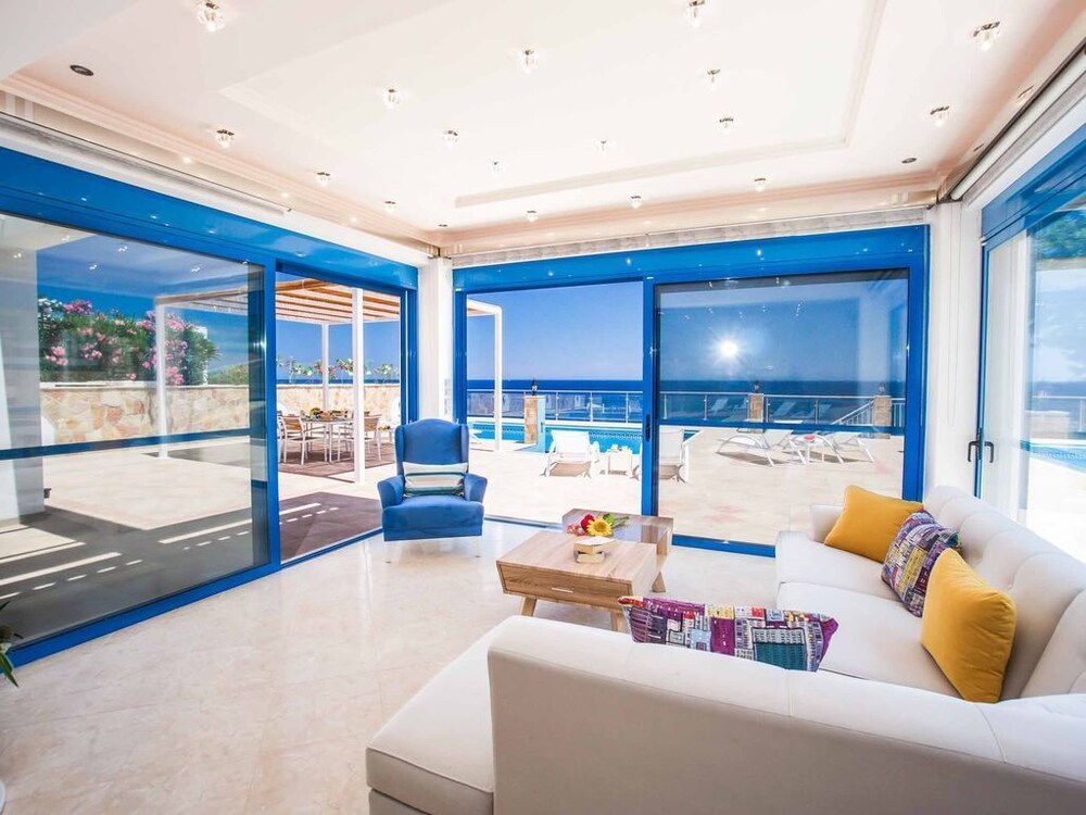 Villa Cyan