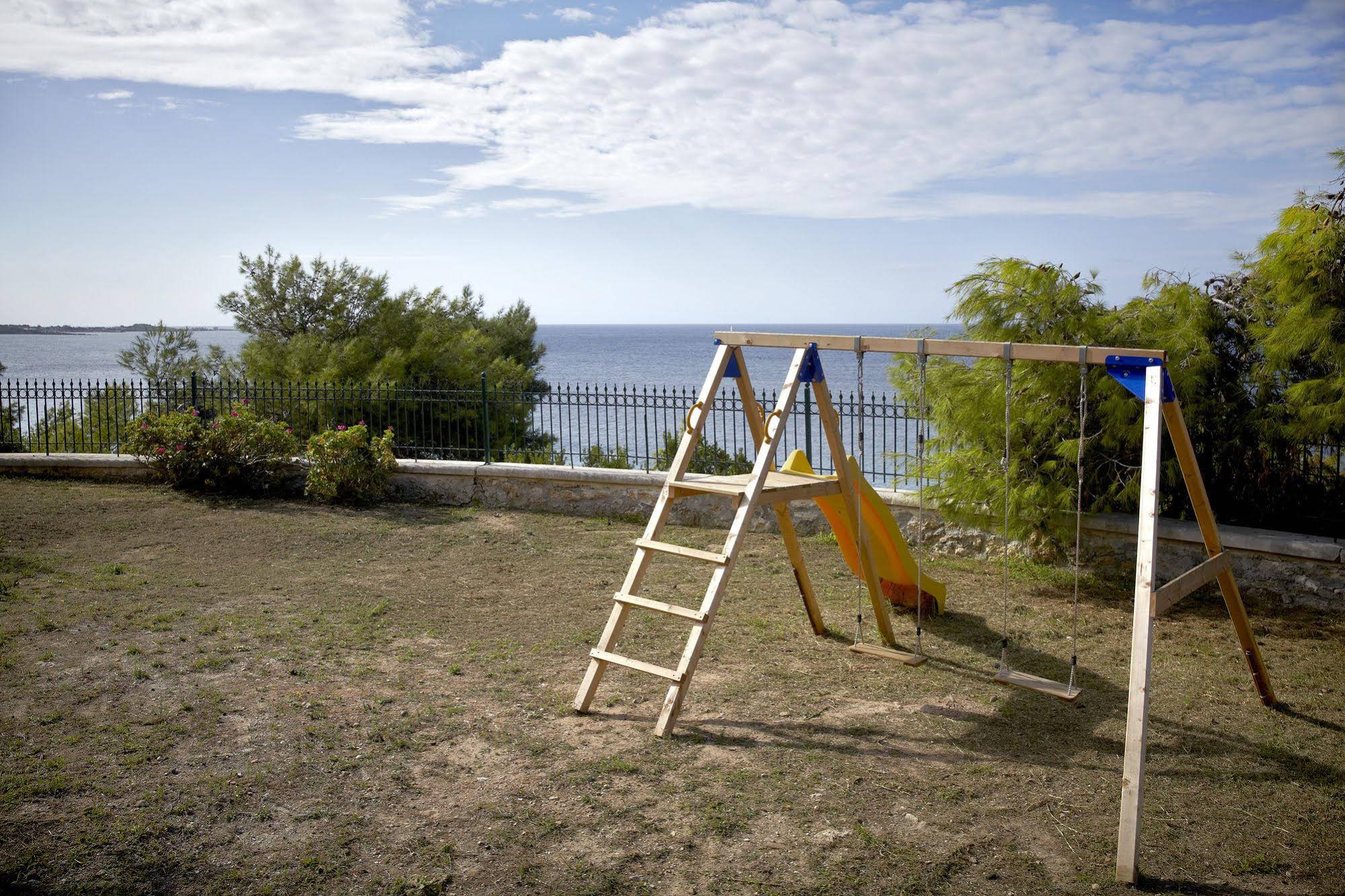 Avra Private Suites