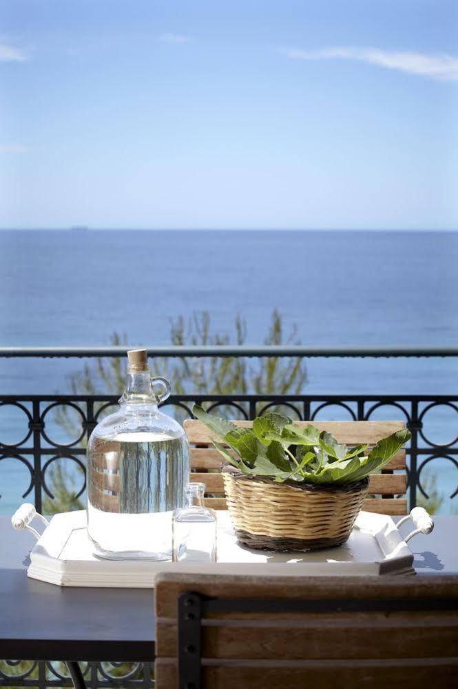 Avra Private Suites