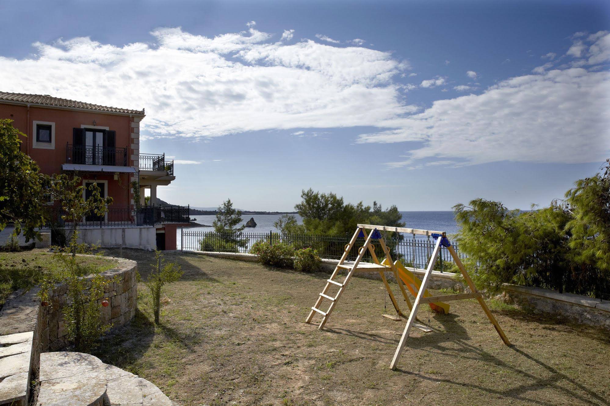 Avra Private Suites