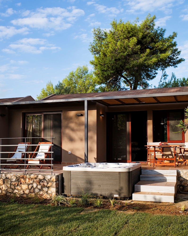Klaritz Suites