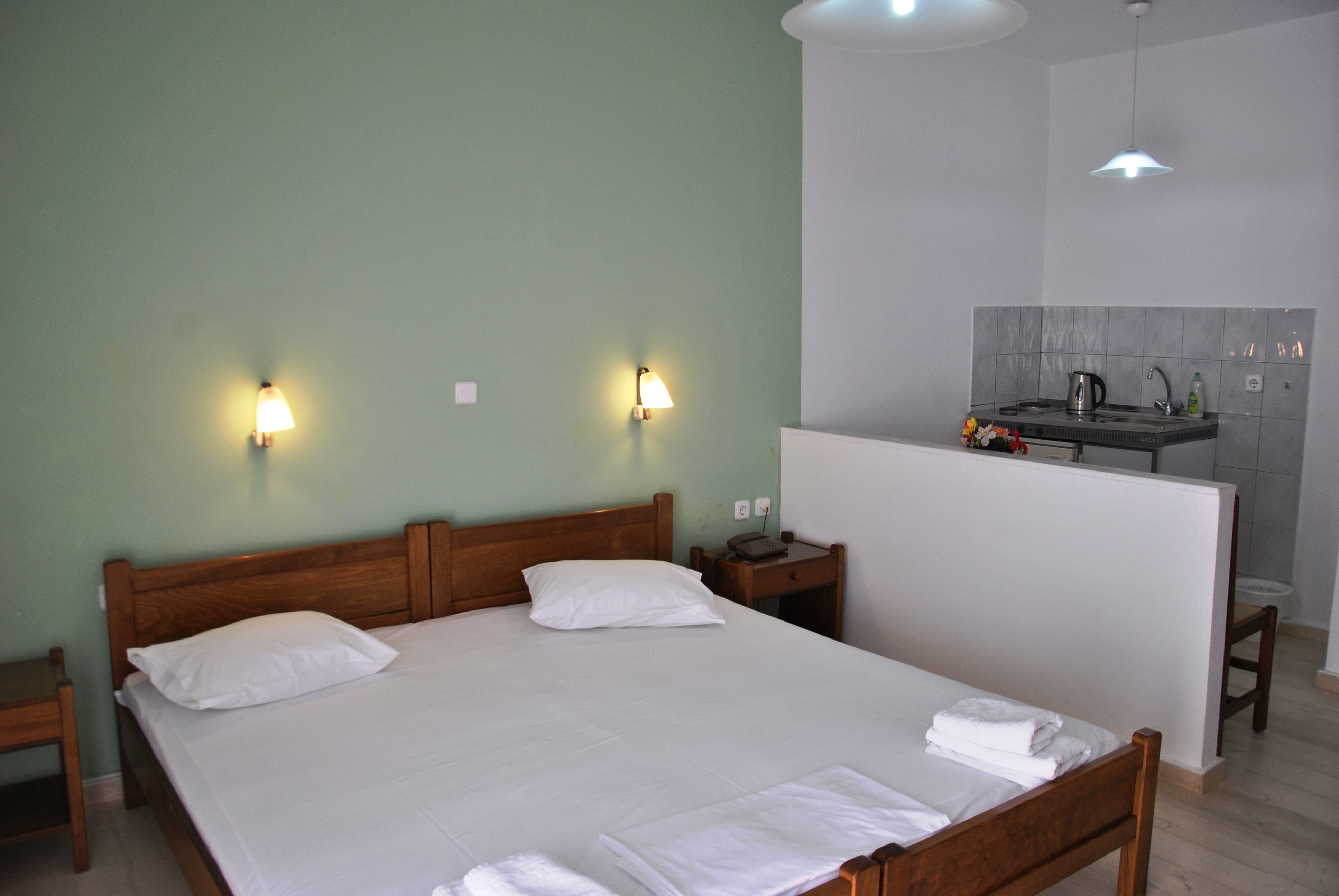 Filoxenia Hotel & Apartments