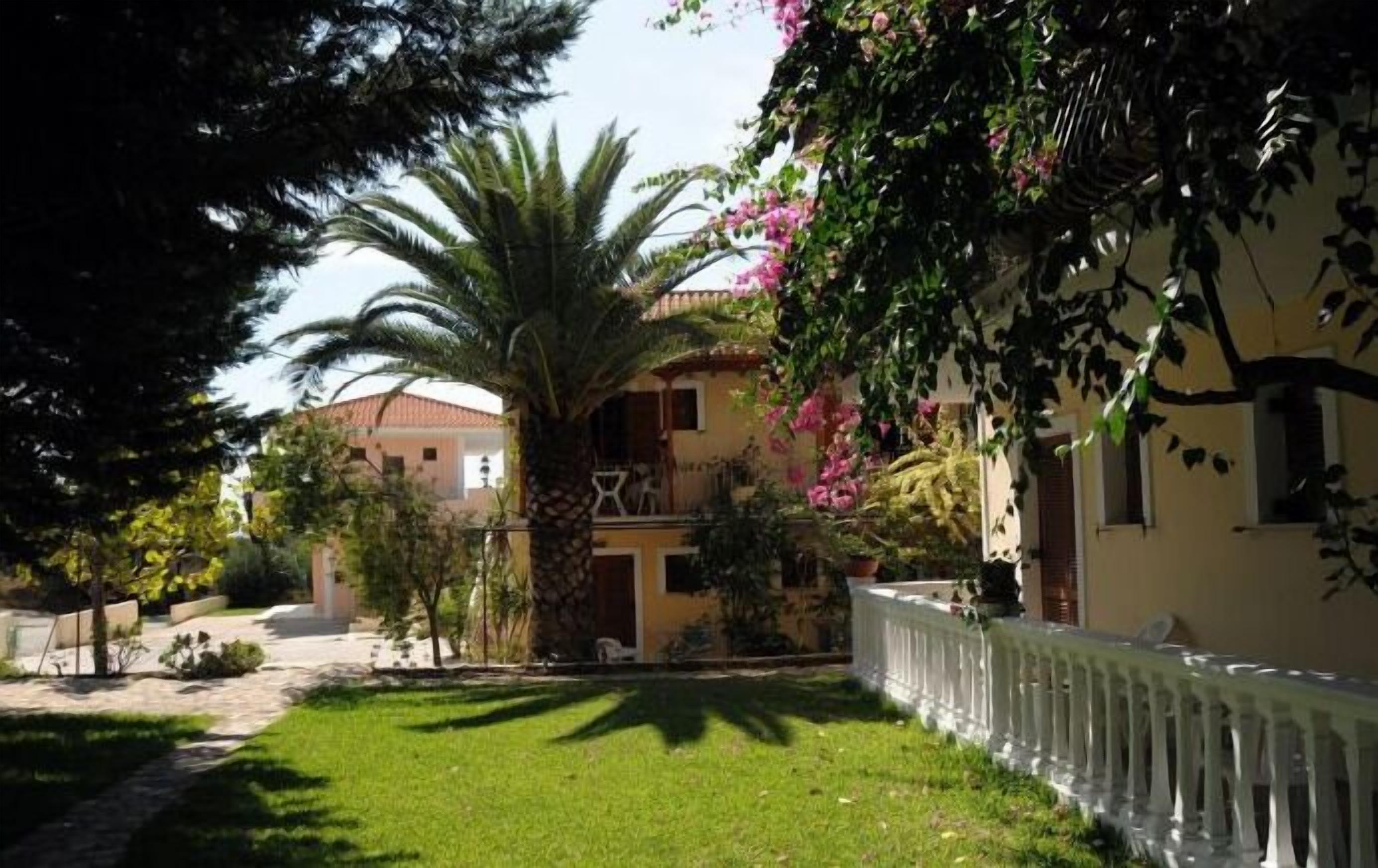 Helena's Studios