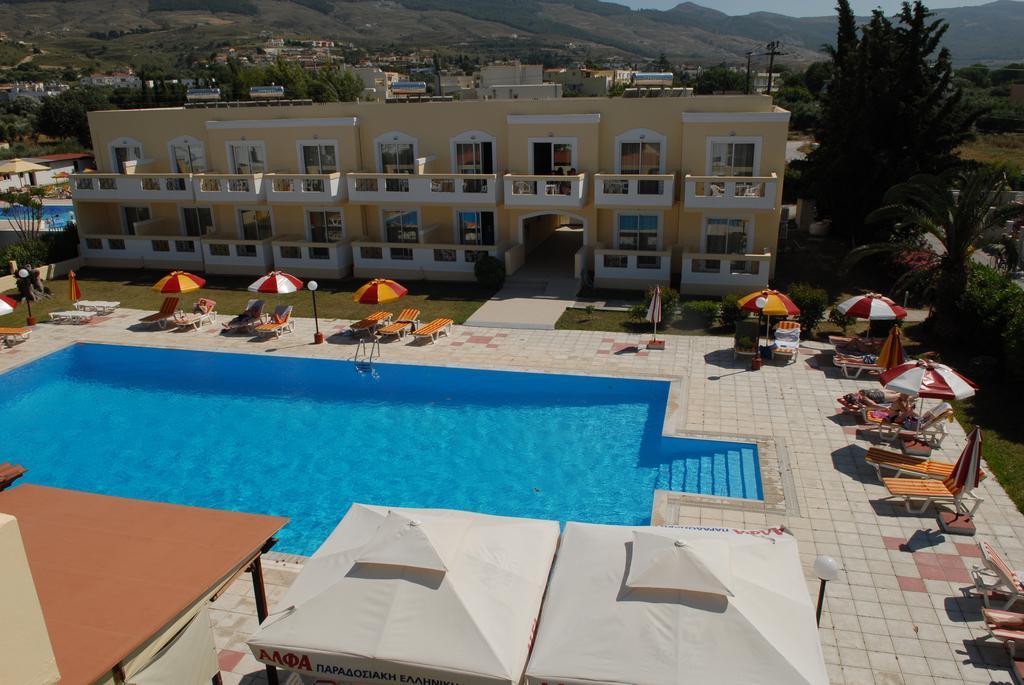 Iris Hotel