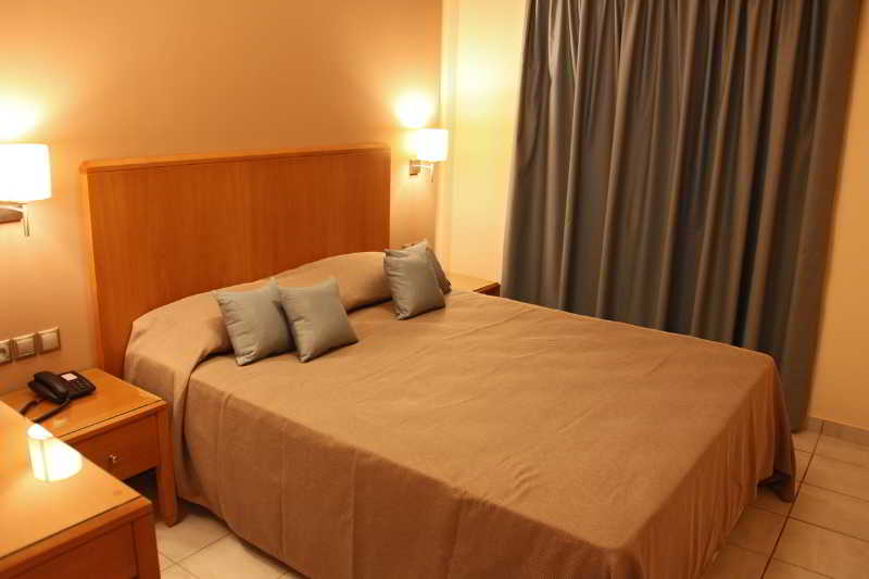 Sandy's Studios & Log-Villas