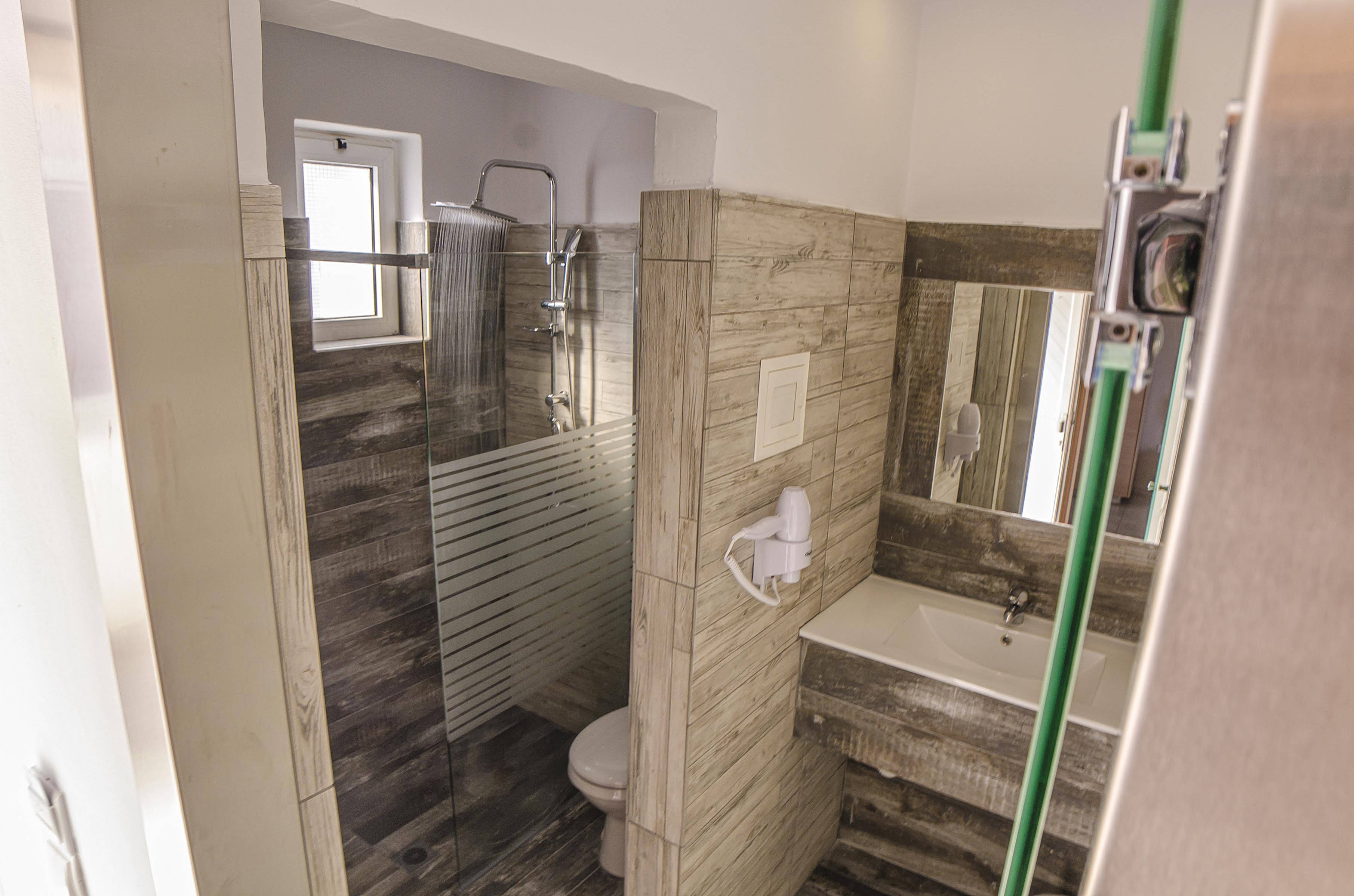 Sunshine Hotel & Apartments