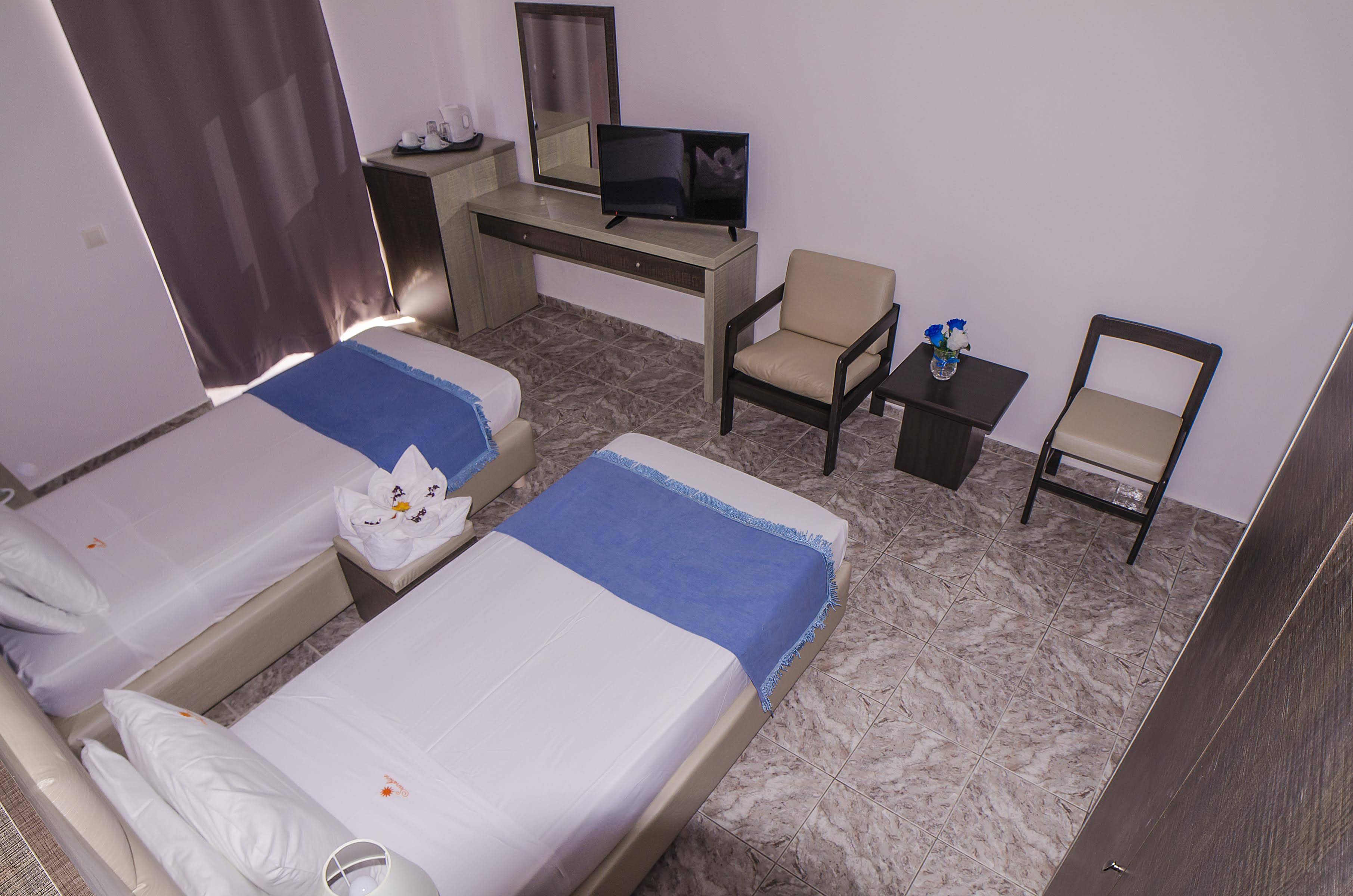 Sunshine Hotel & Apartments