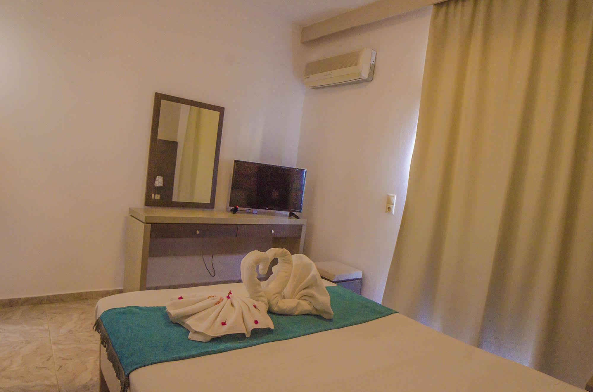 Sunshine Hotel & Apartments