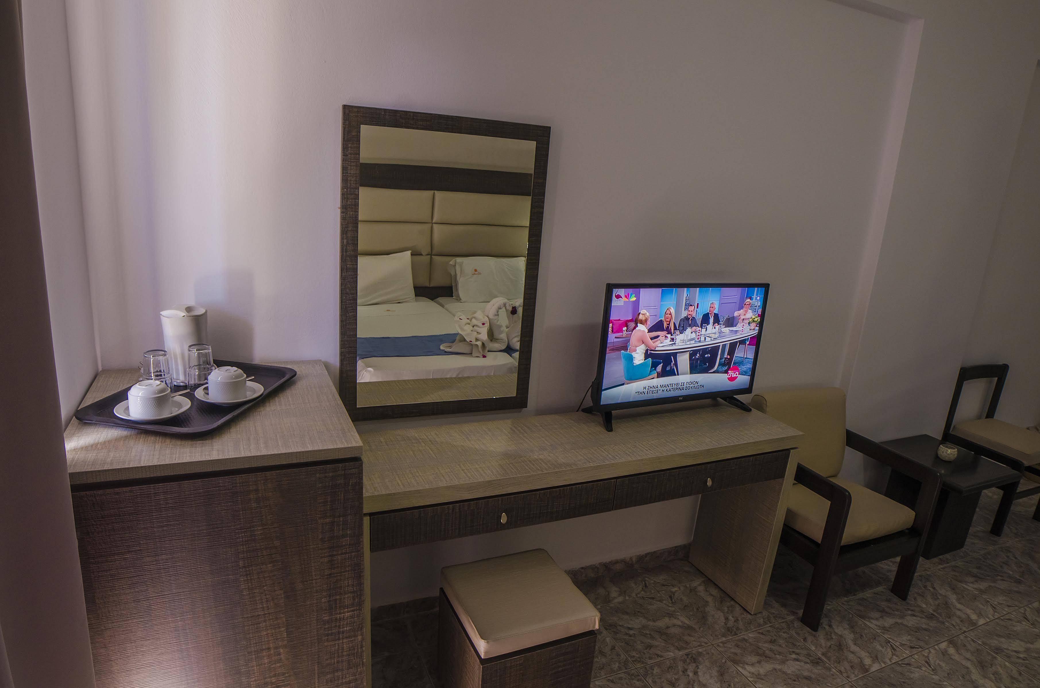 Sunshine Hotel & Apartments