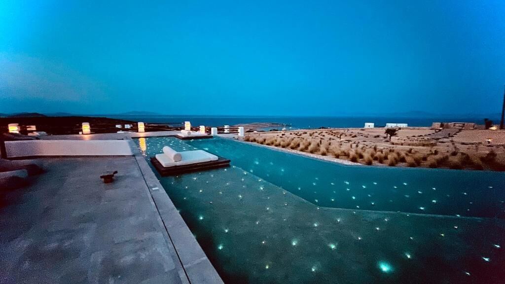 Aeris Suites