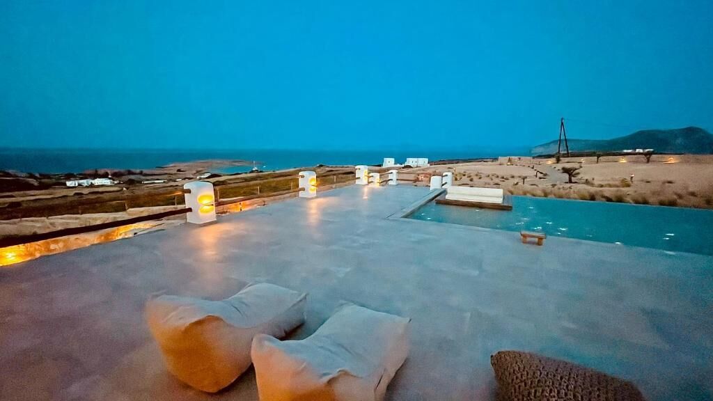 Aeris Suites