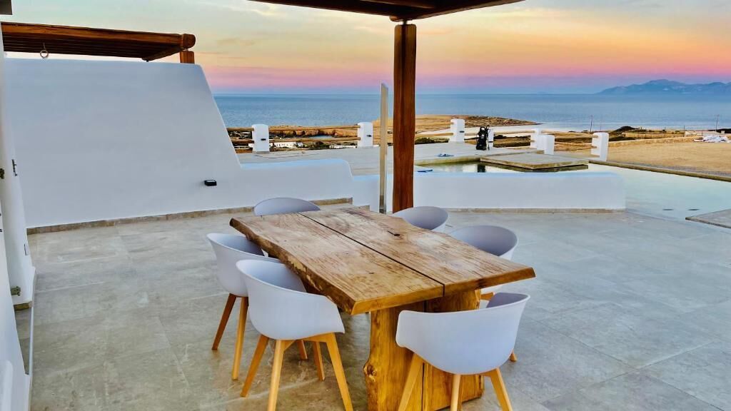 Aeris Suites