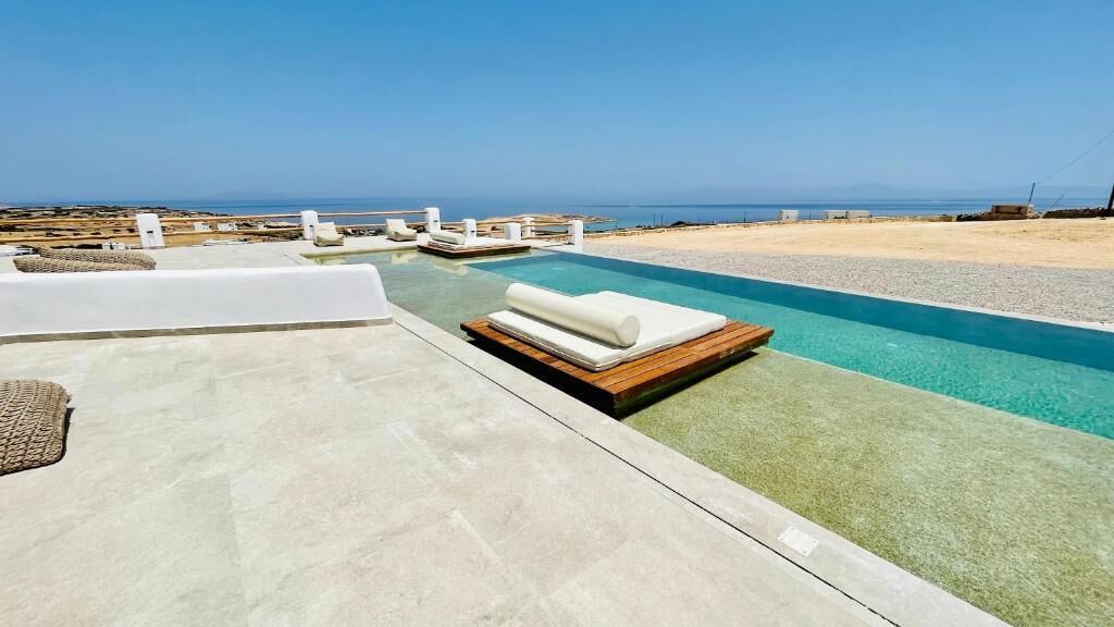 Aeris Suites