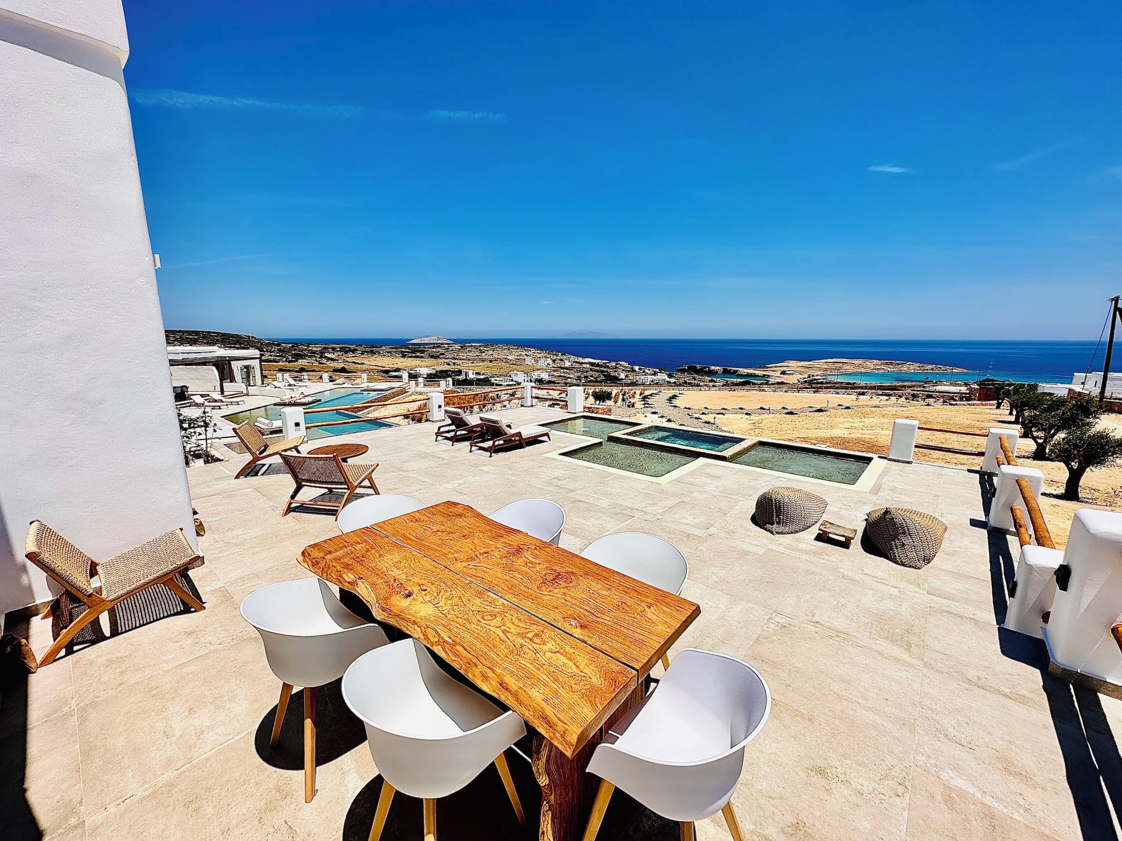 Aeris Suites