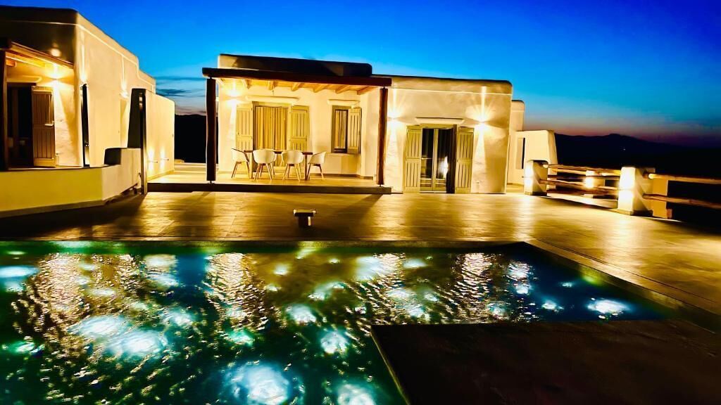 Aeris Suites