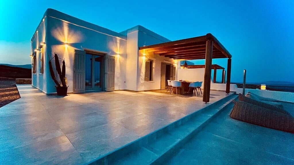 Aeris Suites