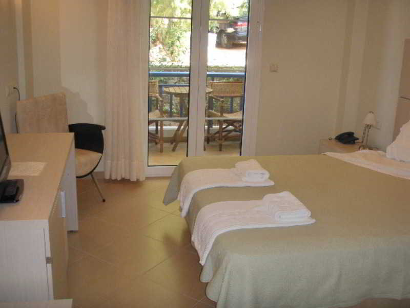 Anesis Beach Hotel