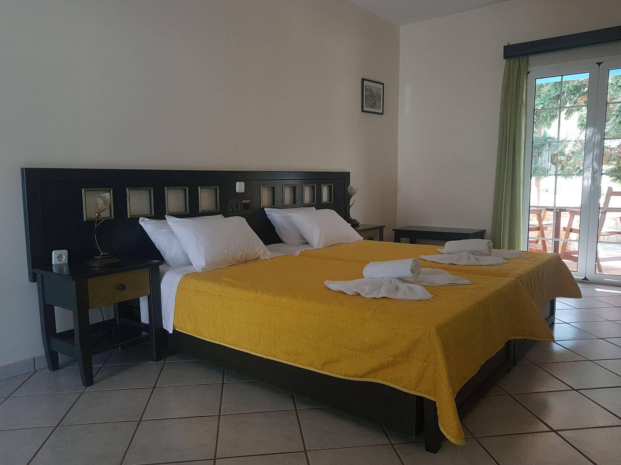 Pantonia Apartments