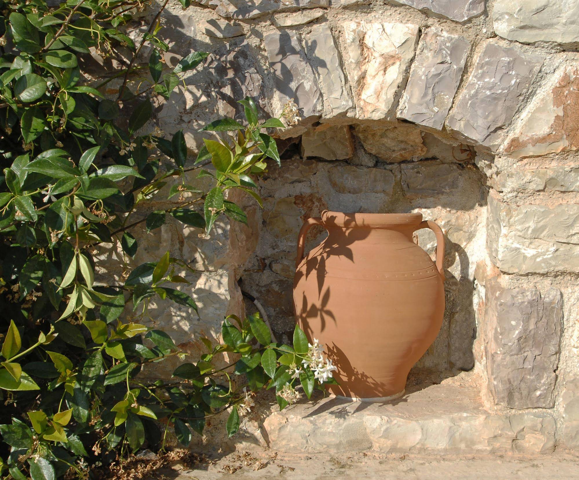 Pantonia Apartments