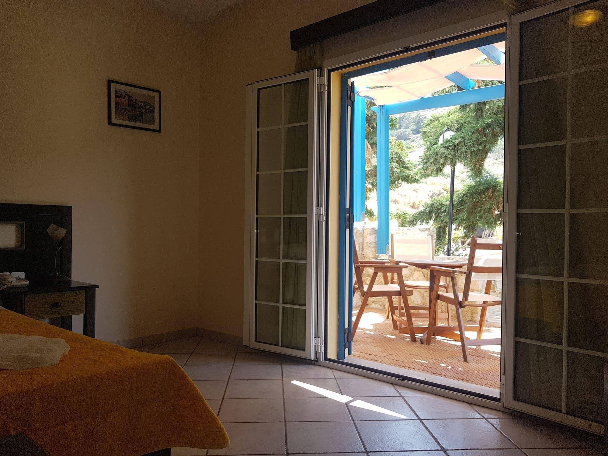 Pantonia Apartments