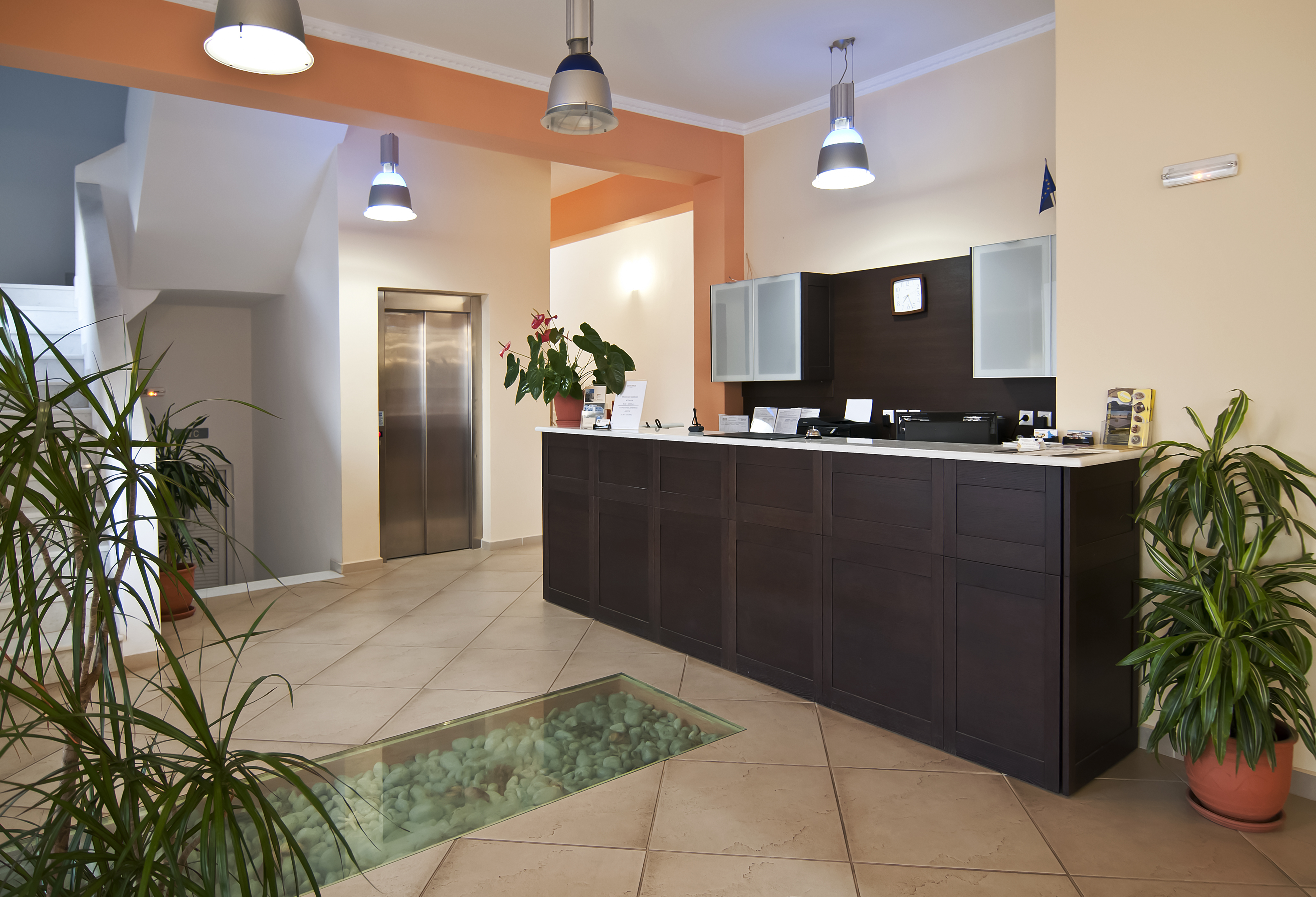 Romantica Hotel & Apartments