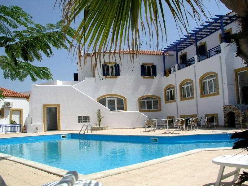Venardos Hotel