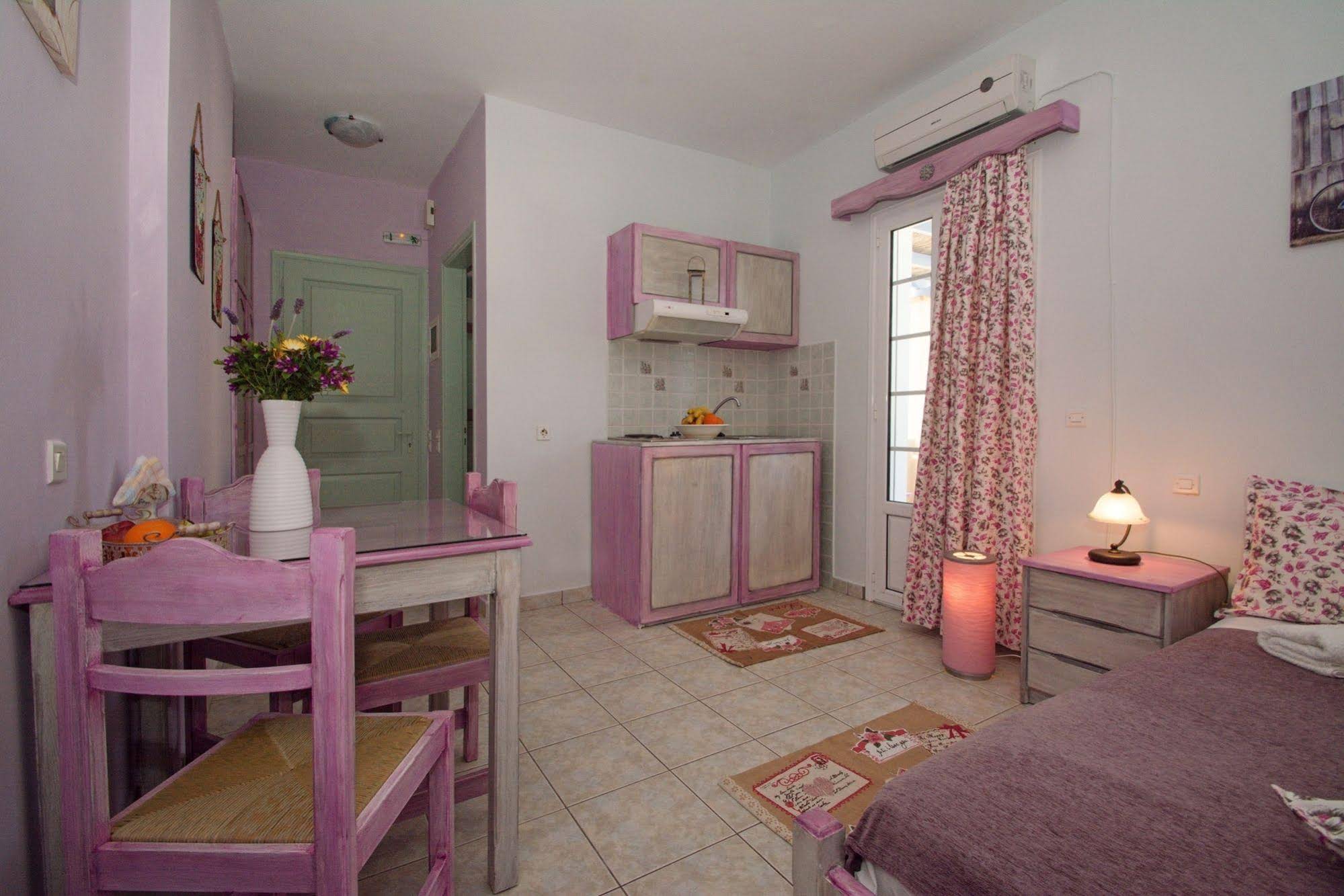 Sole e Mare Traditional Studios