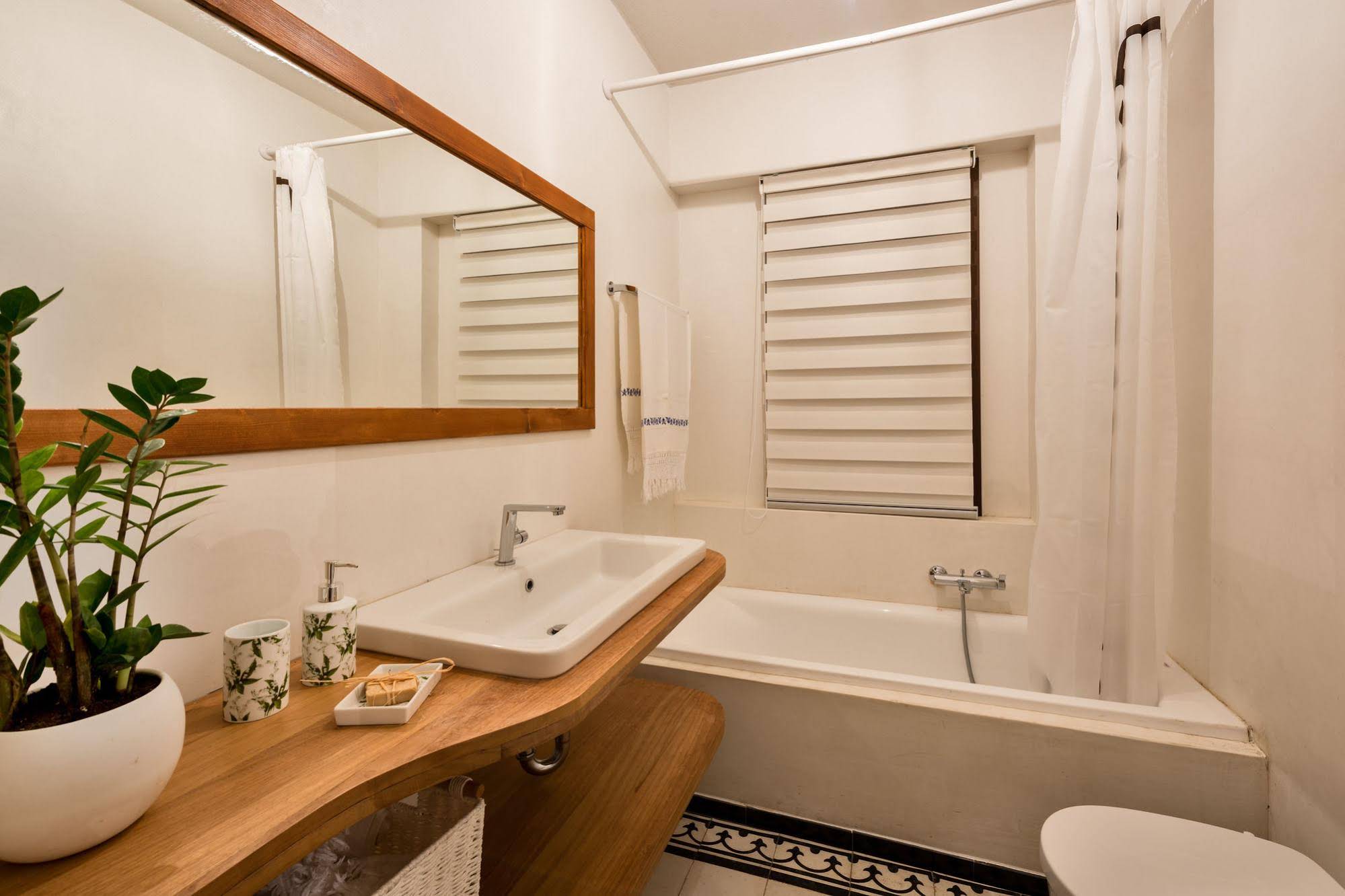 Yades Villas