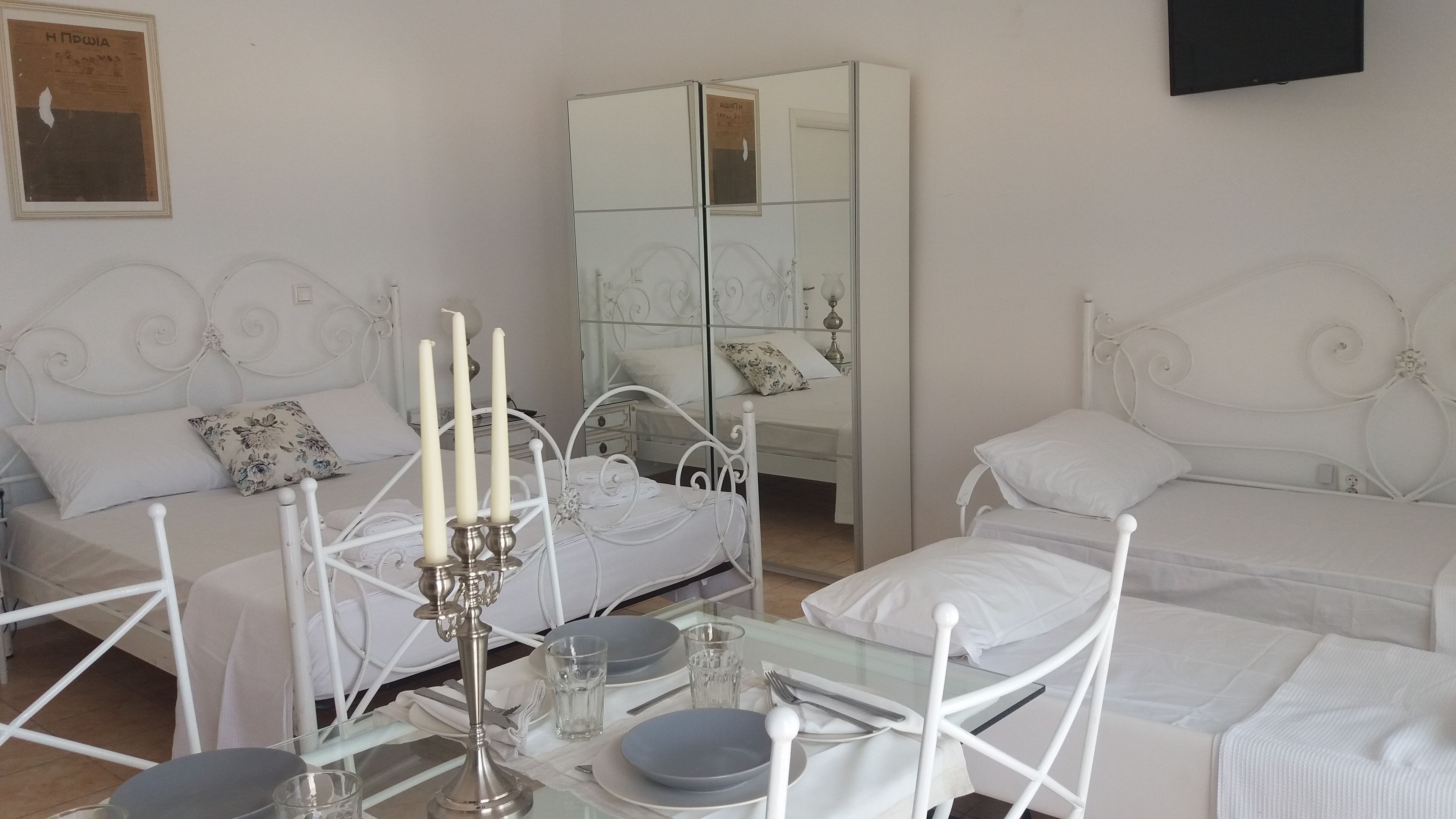 Estate Dafnopanagia Studio Ourania