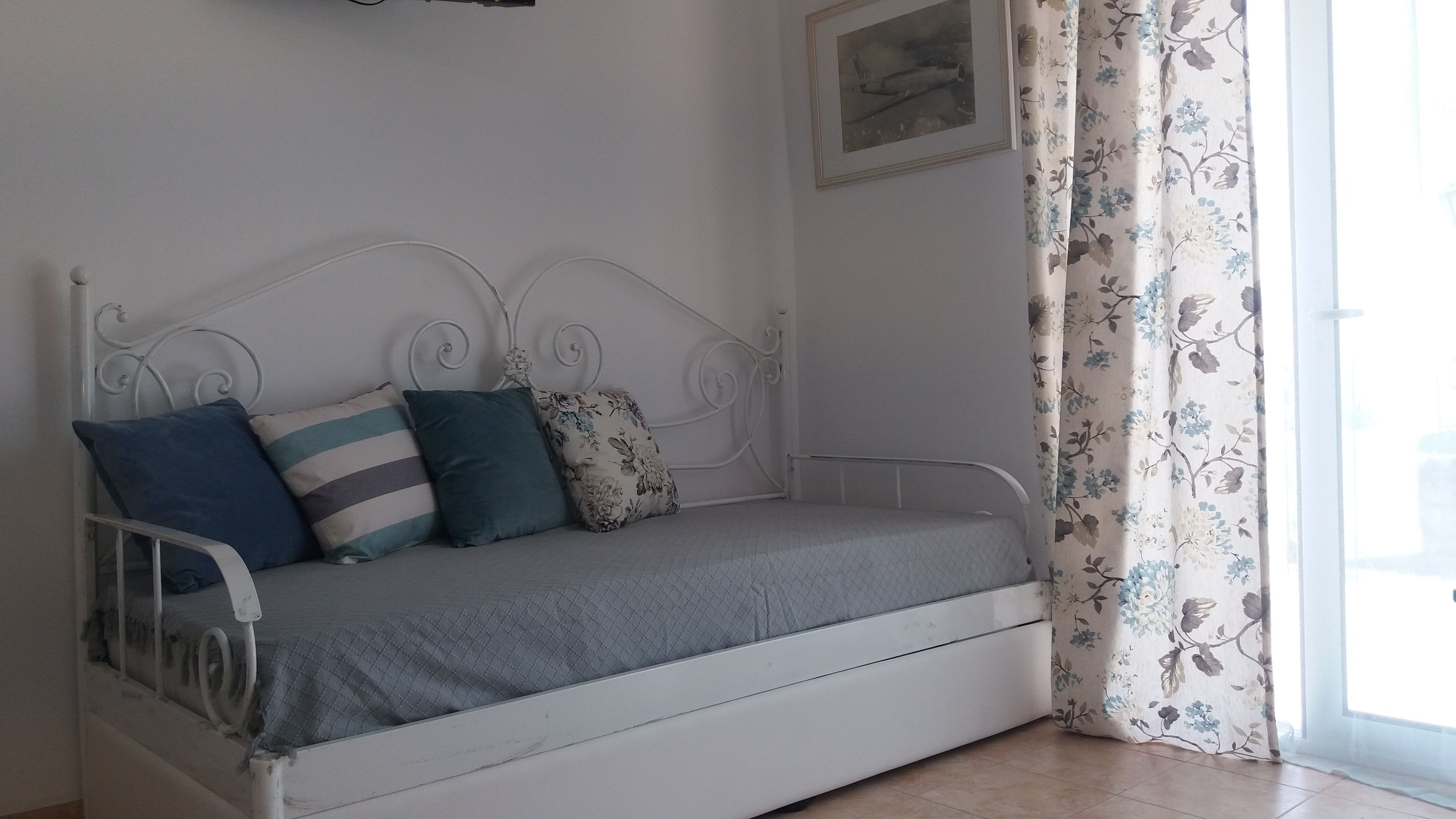 Estate Dafnopanagia Studio Ourania