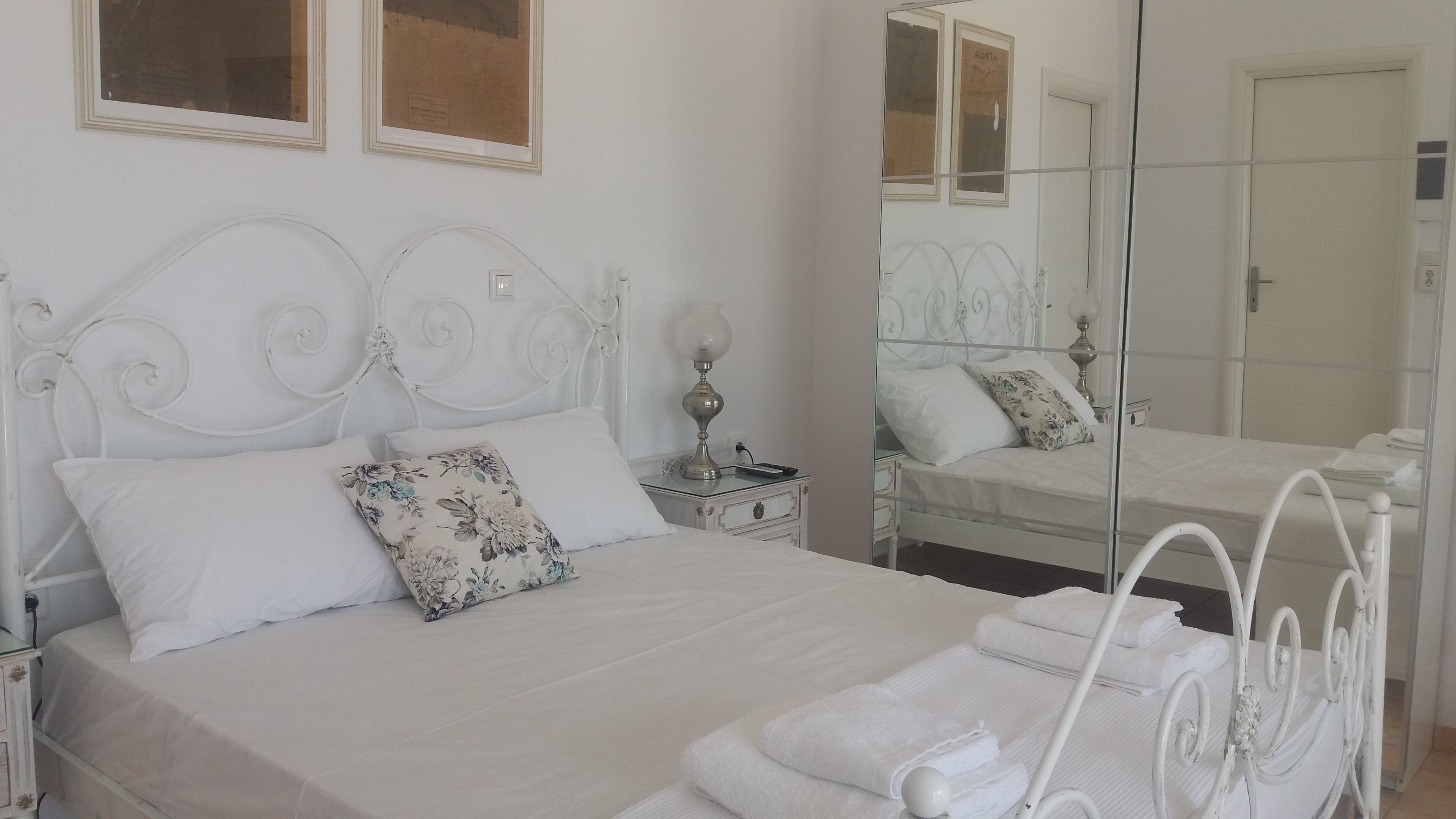 Estate Dafnopanagia Studio Ourania