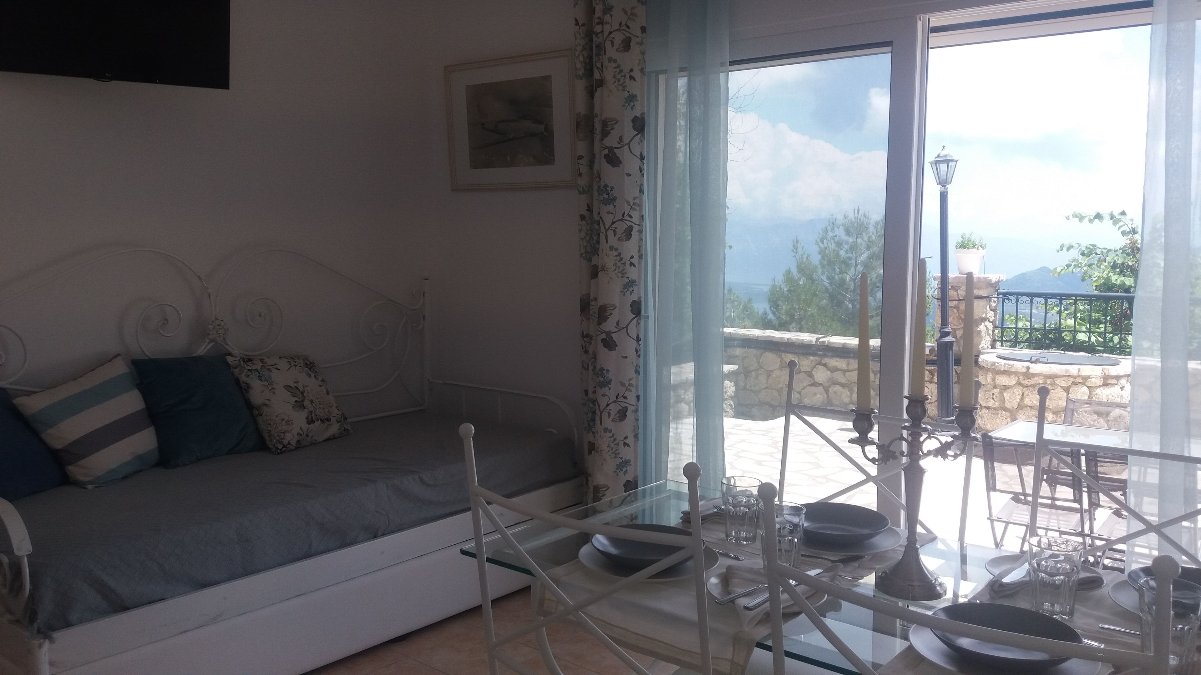 Estate Dafnopanagia Studio Ourania