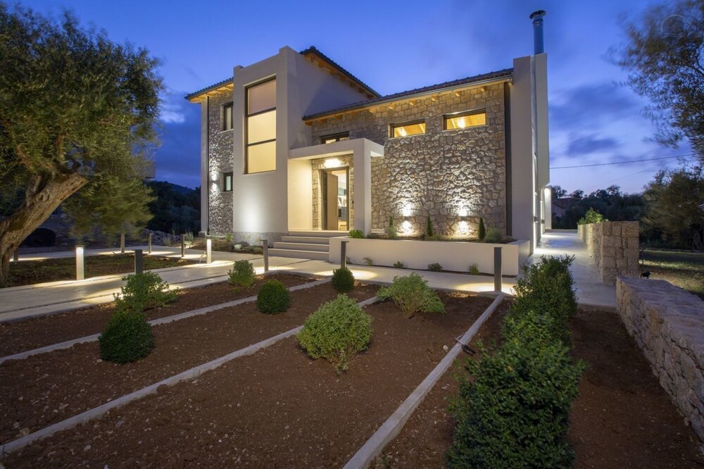 Villa Olive Green