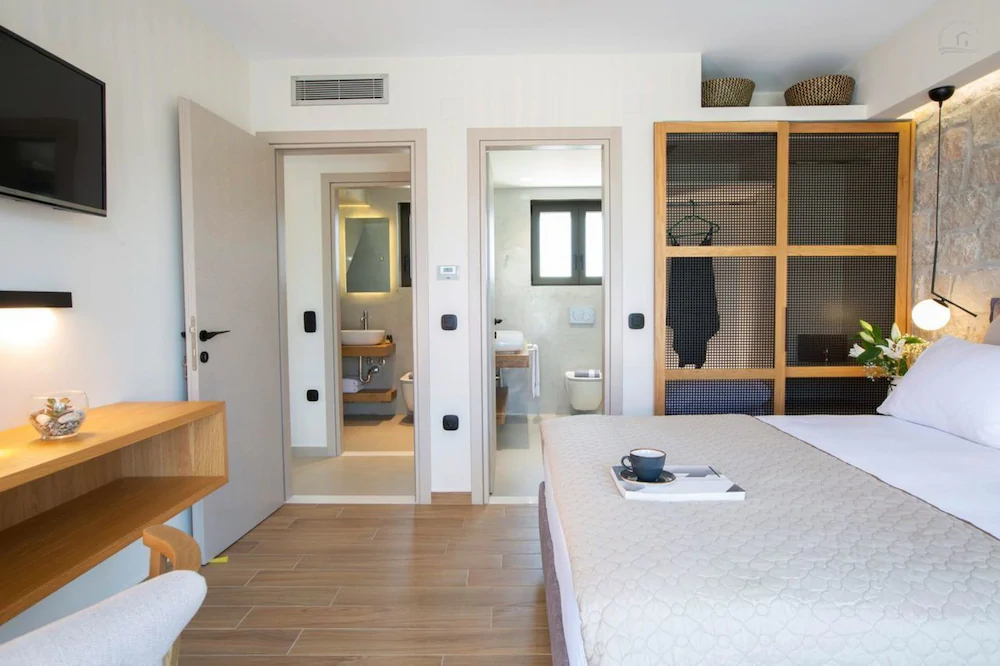 Villa Olive Green