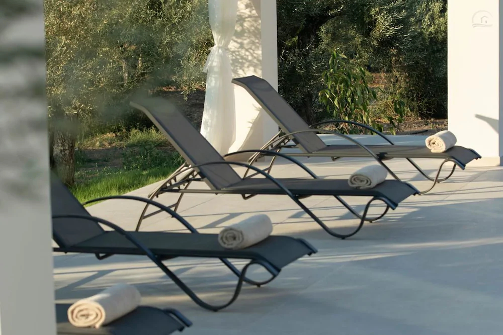 Villa Olive Green
