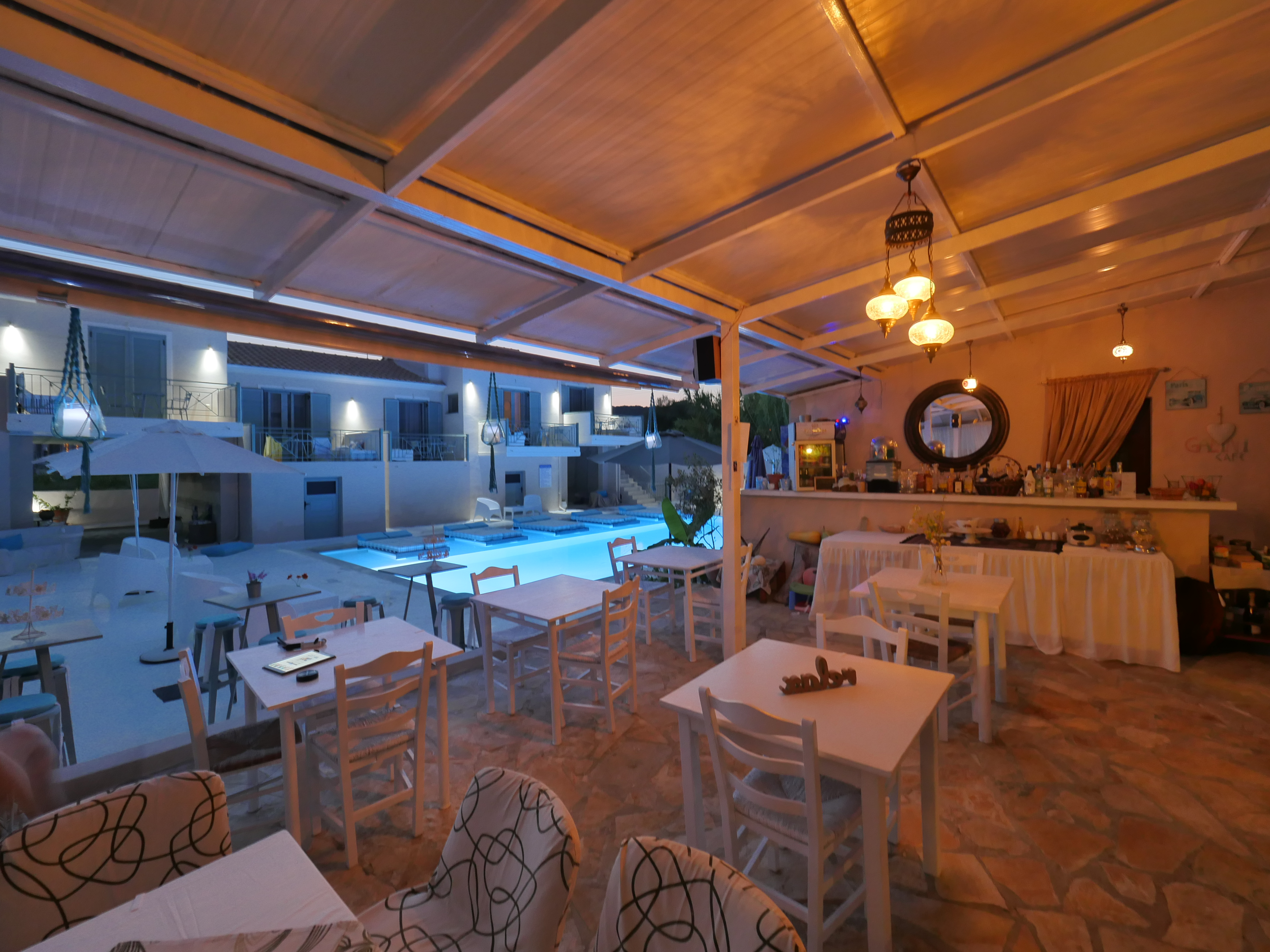 Villa Olga Lux Apartments & Studios
