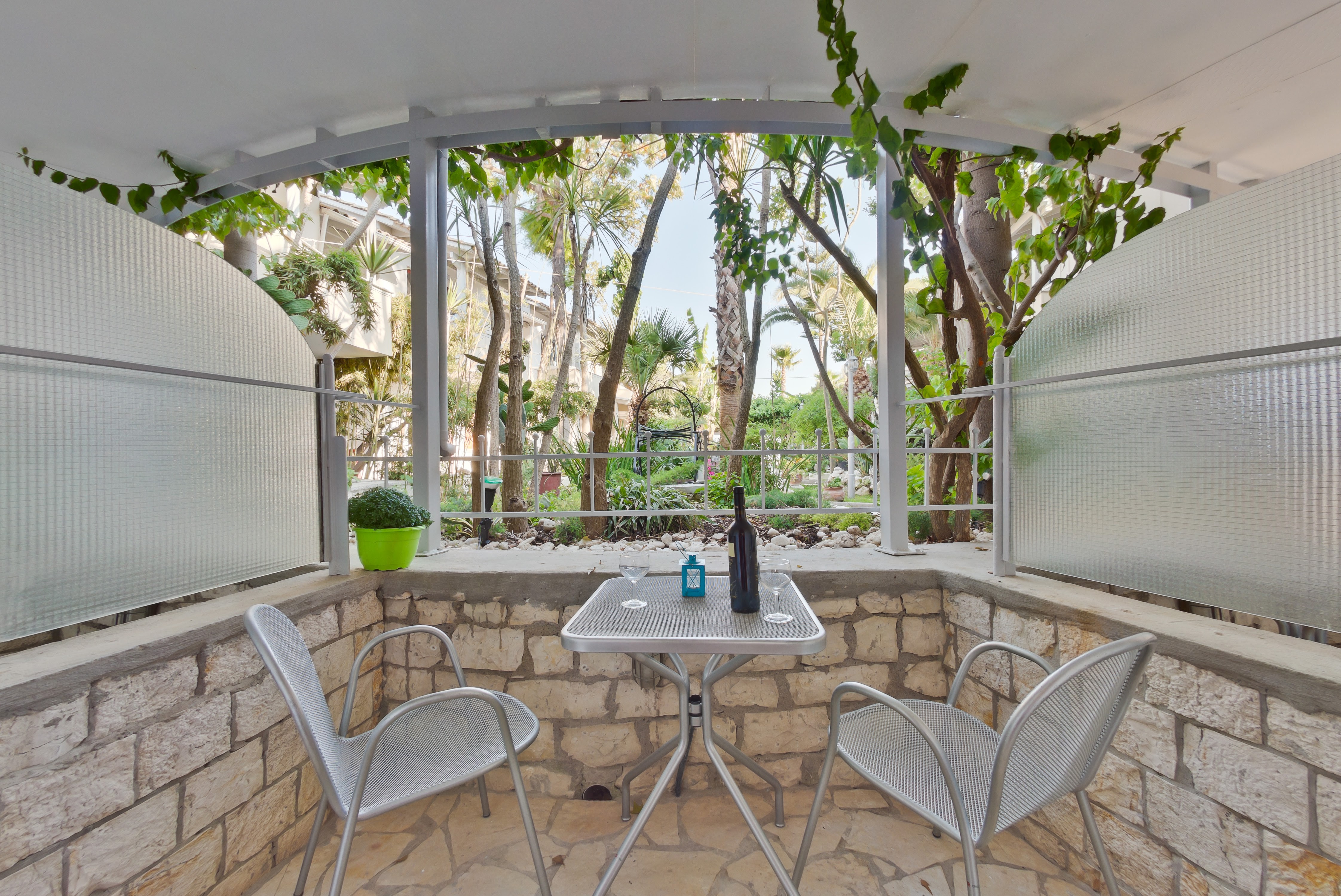 Rouda Bay Beach Hotel