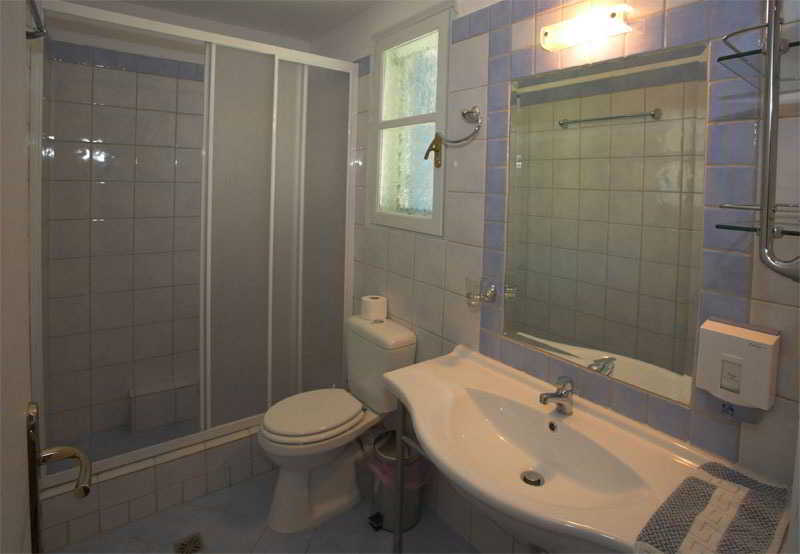 Rouda Bay Beach Hotel