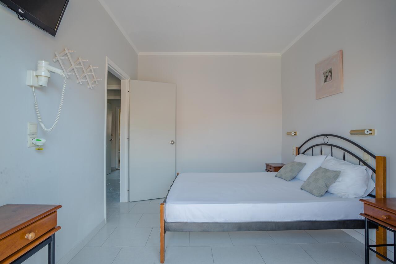 Aggelos Appartments & Deluxe Studios