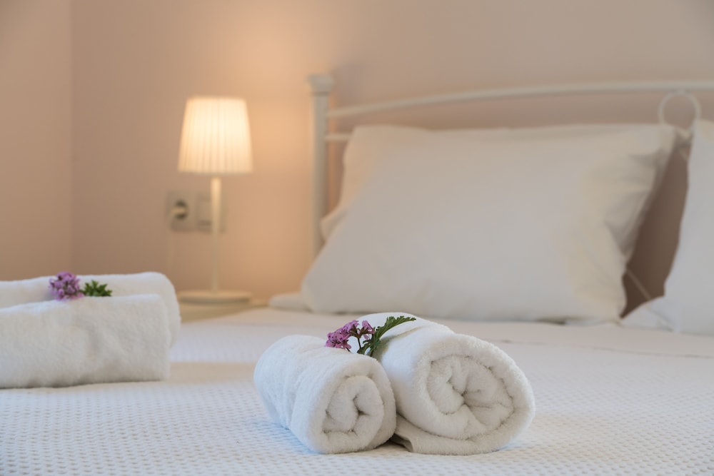 Bounatsa Studios & Apartments