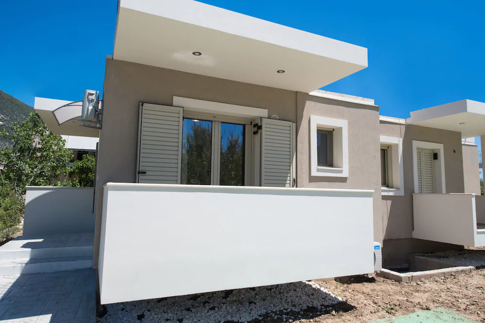 Bounatsa Studios & Apartments