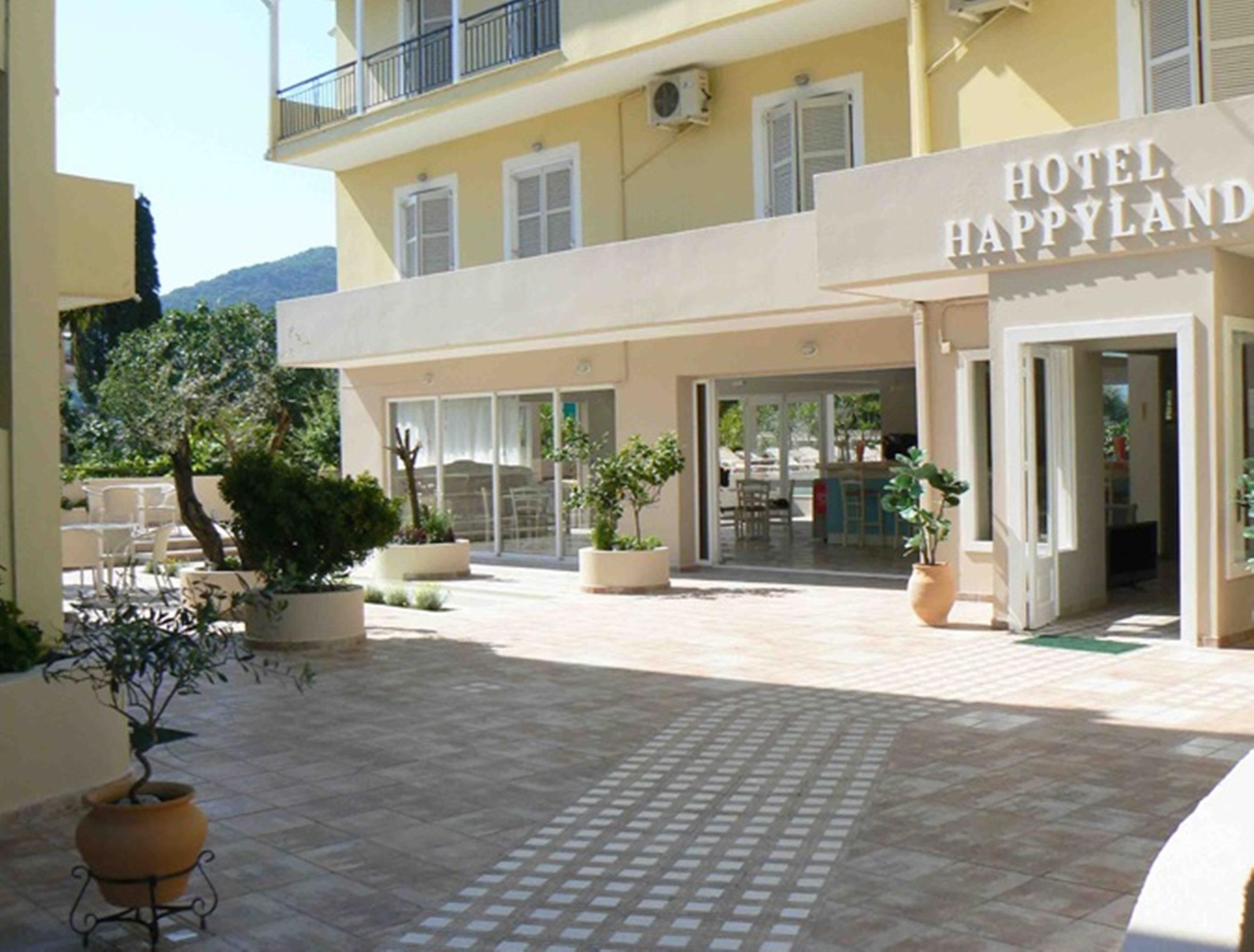 Happyland Hotel Apartments