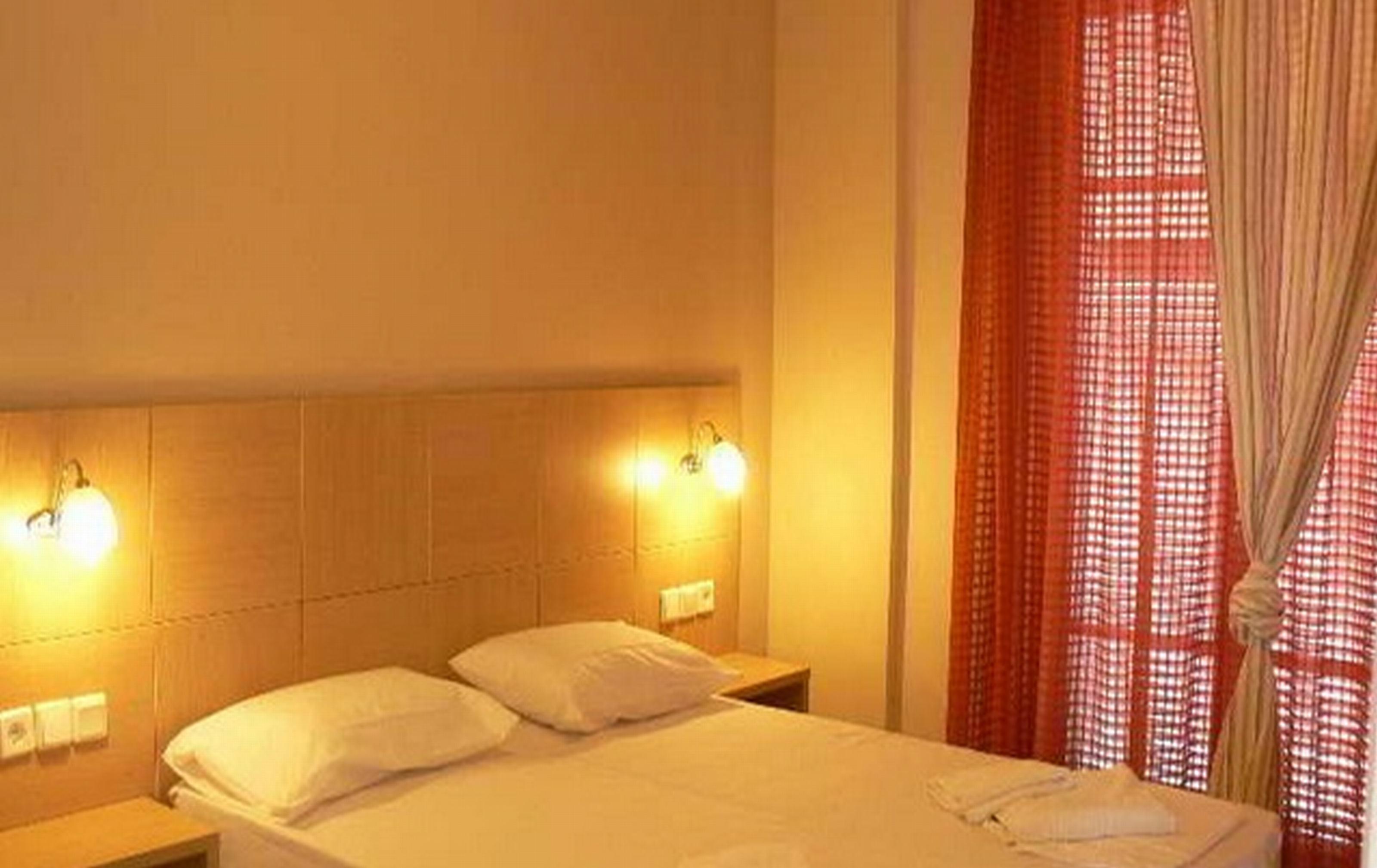 Happyland Hotel Apartments
