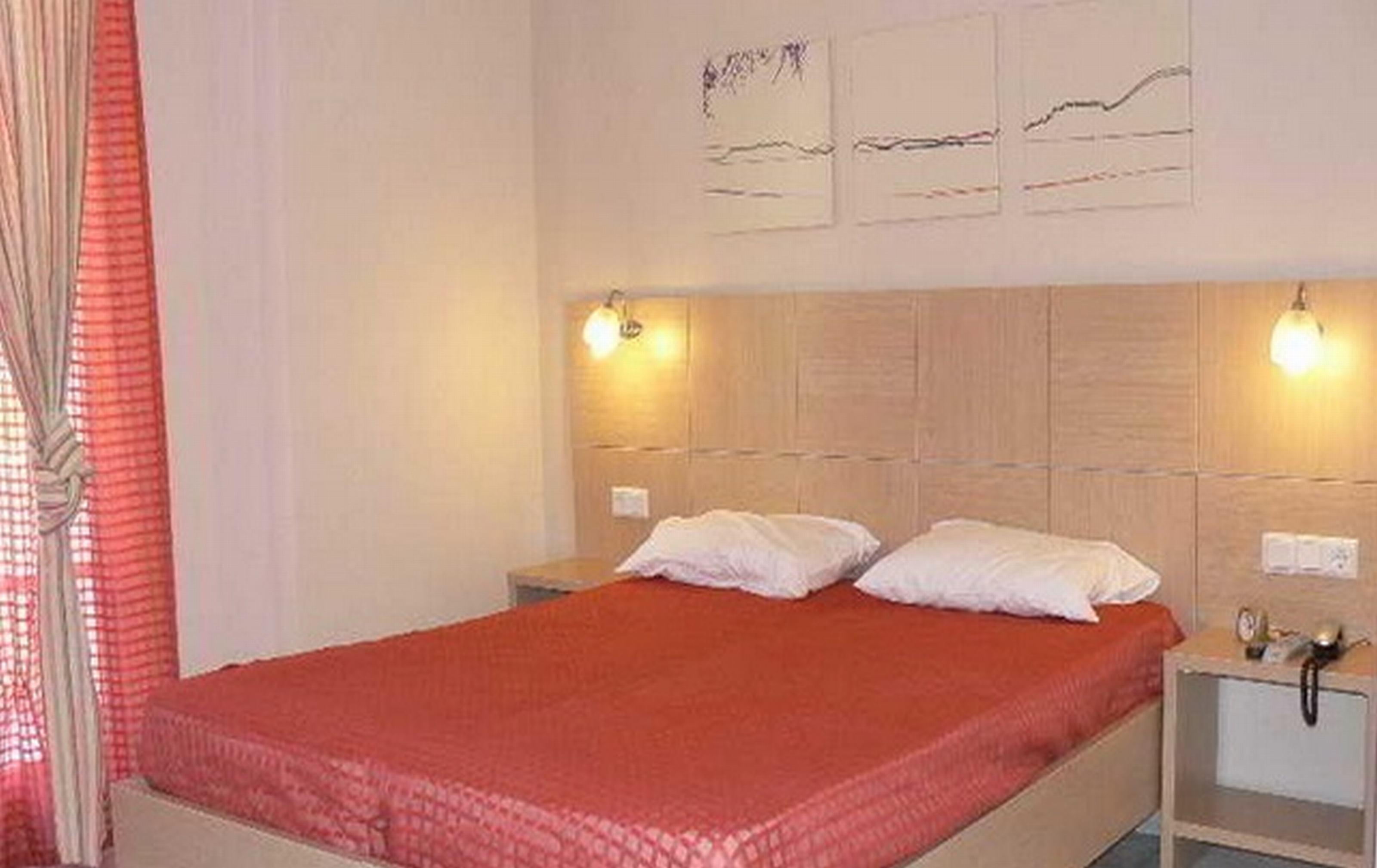 Happyland Hotel Apartments